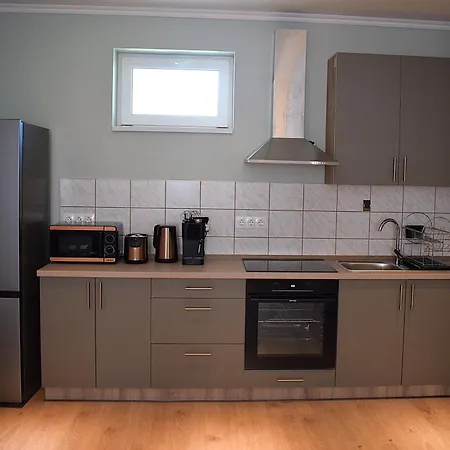 Tavirozsa Vendeghaz Apartment *